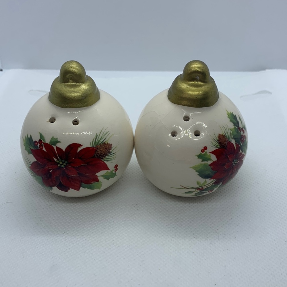 Vintage Poinsettia Christmas ornament salt & pepper shaker set